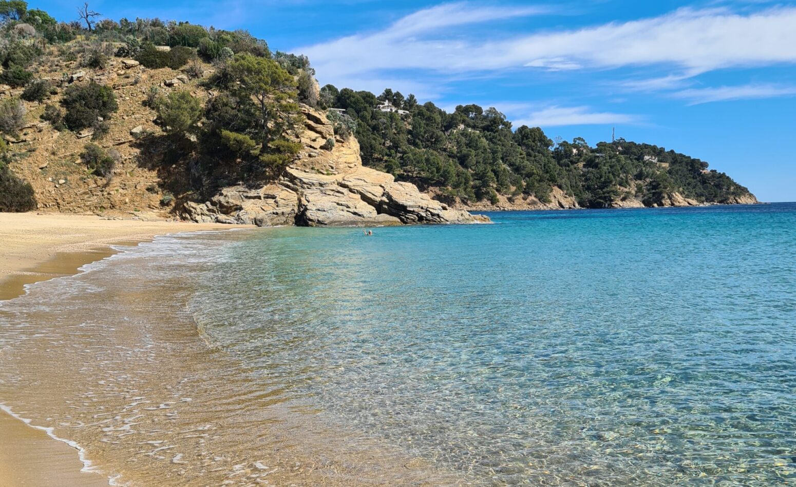 Plage de rêve à Bonporteau, sur le littoral varois