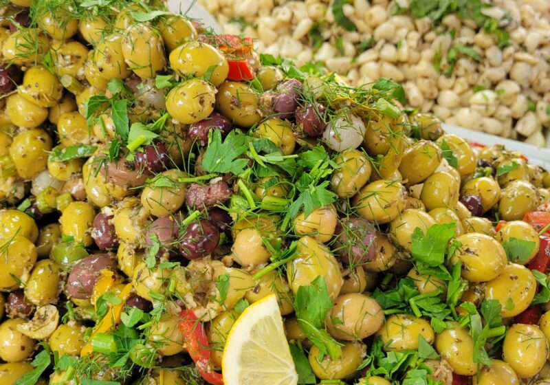 Les bonnes olives du marché provençale de Cavalaire