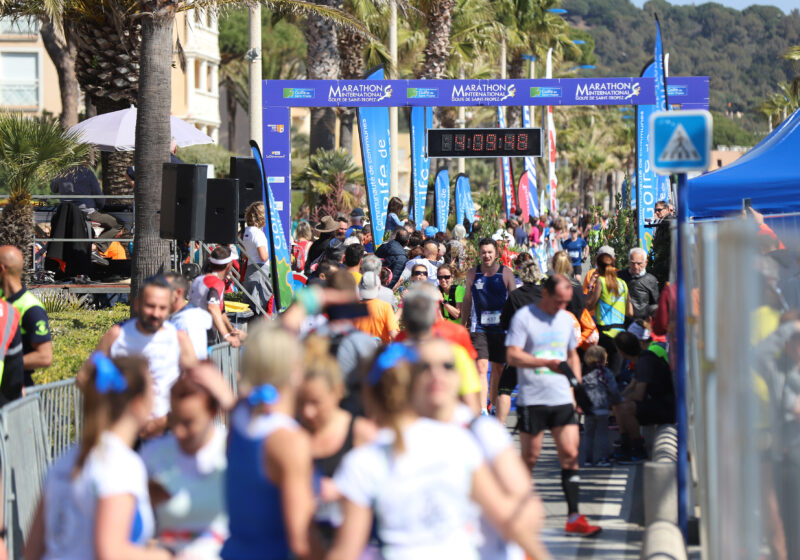 Ligne d'arrivée du marathon du golfe de saint tropez