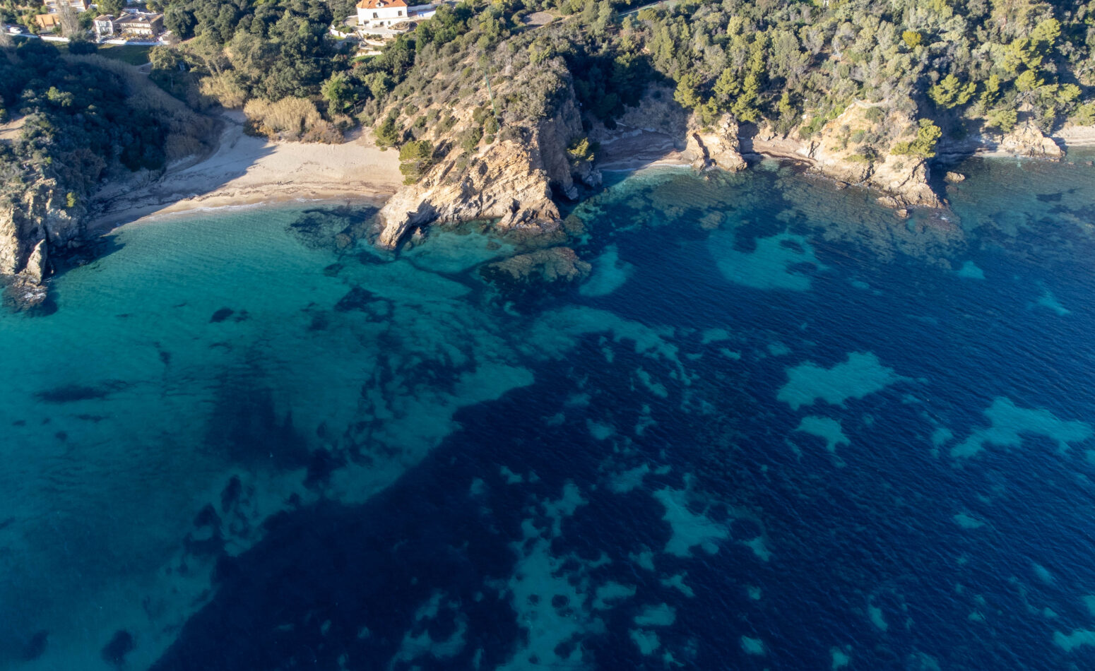 La plage sauvage de Bonporteau à Cavalaire.