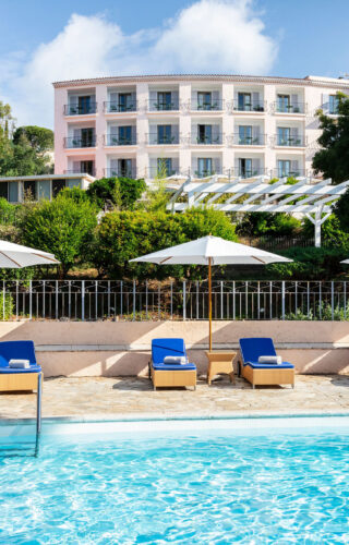 Hôtel du Parc Cavalaire Hôtel du Parc and swimming pool Cavalaire
